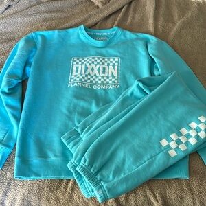 Women’s Dixxon sweatshirt and pants